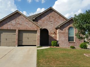 1100 Luckenbach Dr, Forney, TX 75126
