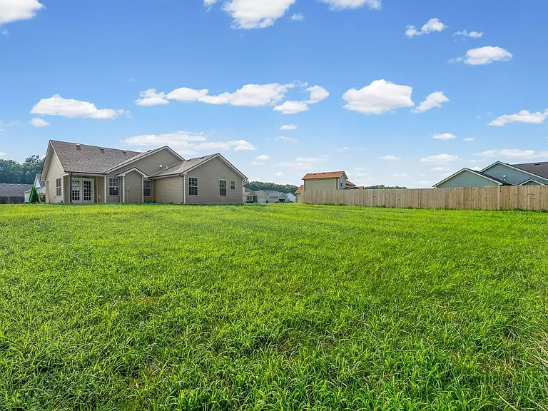 1493 Fredrick Dr — Photo 29