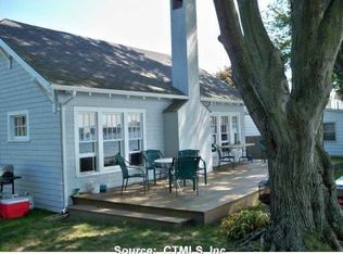 5 Beach St W, Waterford, CT 06385