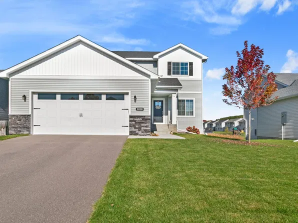 1010 Triumph Trl NE, Isanti, MN 55040