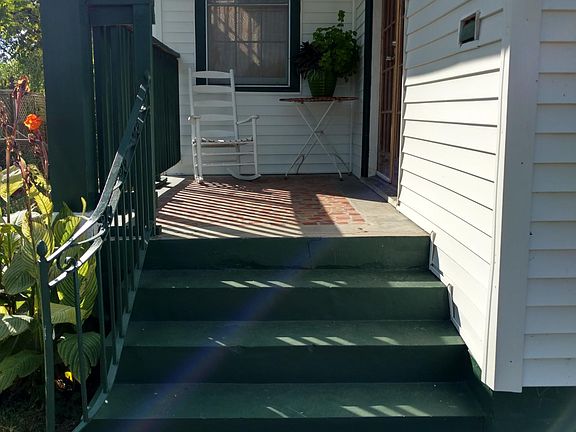 2nd image of 4676 Spain St