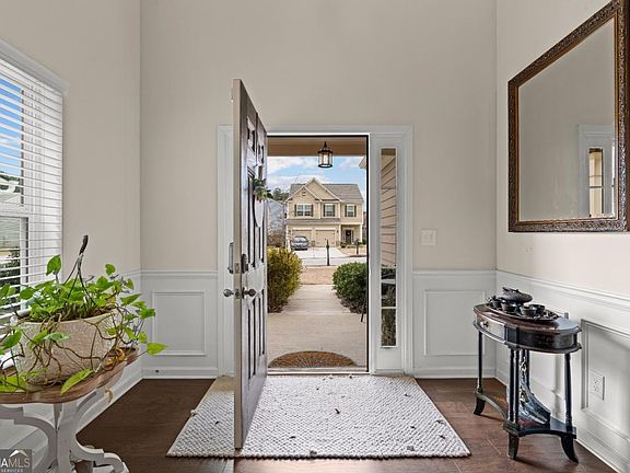 5th image of 1053 Shadow Glen Dr