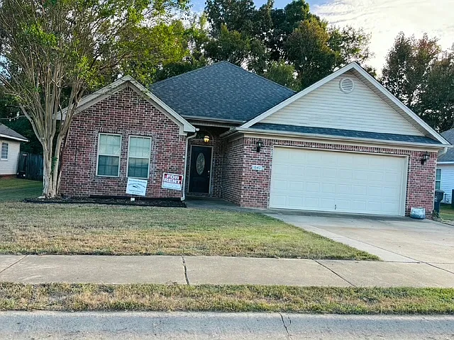 3 bed, 1487 sqft, $1,550 — Photo 1