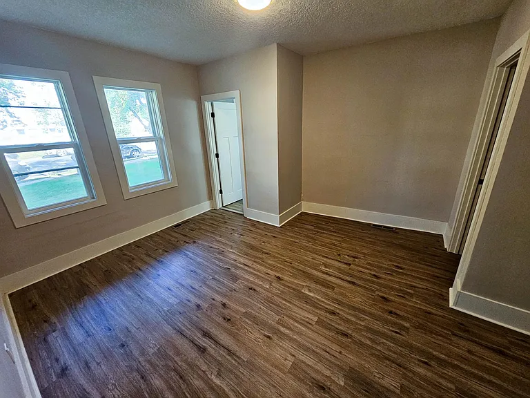 32 N Vine St #3 — Photo 5