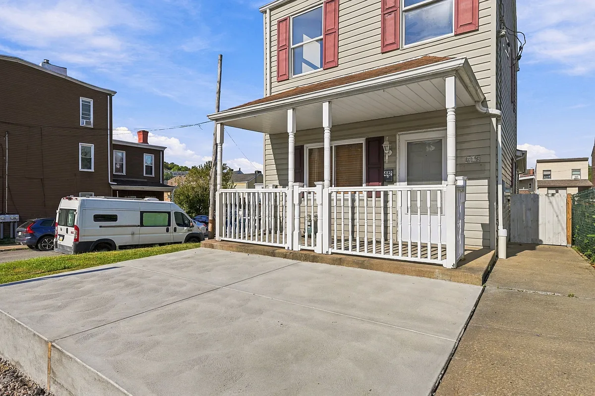 3 bed, 1275 sqft, $1,750 — Photo 3