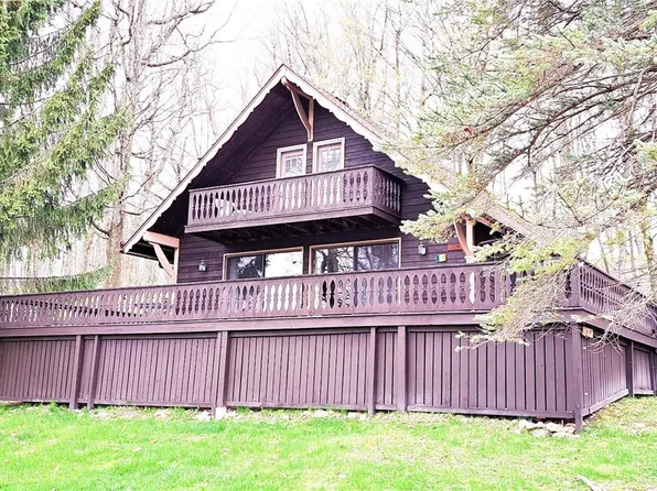 17379 Sunrise Ave, Wellesley Island, NY 13692