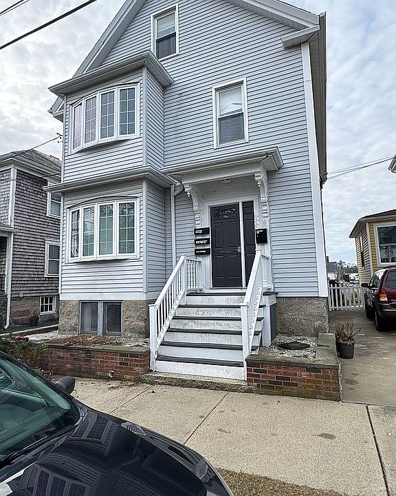 1st image of 15 Borden St