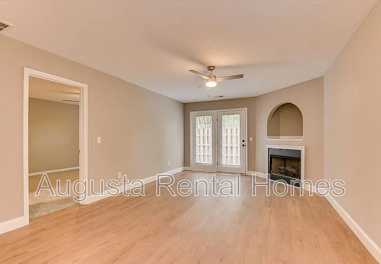 111 Kelly Dr SW — Photo 9