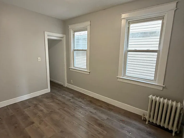 95 Heberton Ave #H — Photo 3