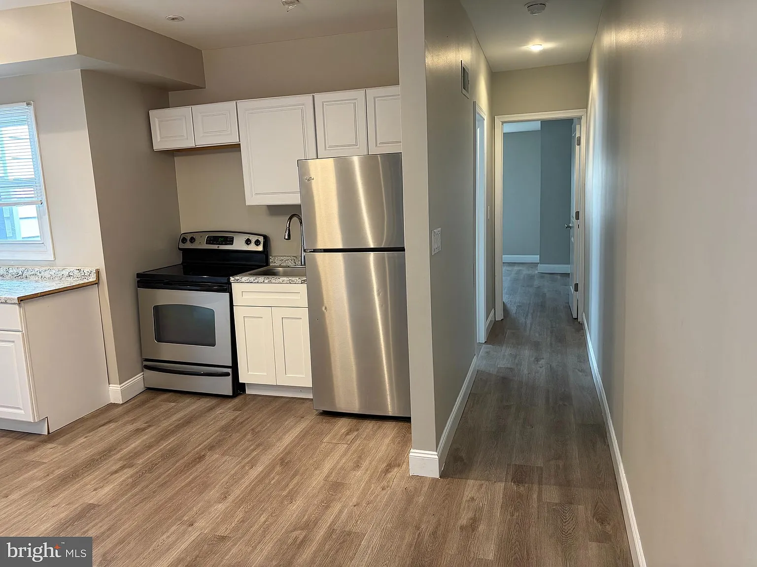 3 bed, 1.5 bath, 750 sqft, $1,450 — Photo 3