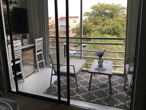 2nd image of 2851 Somerset Drive #401