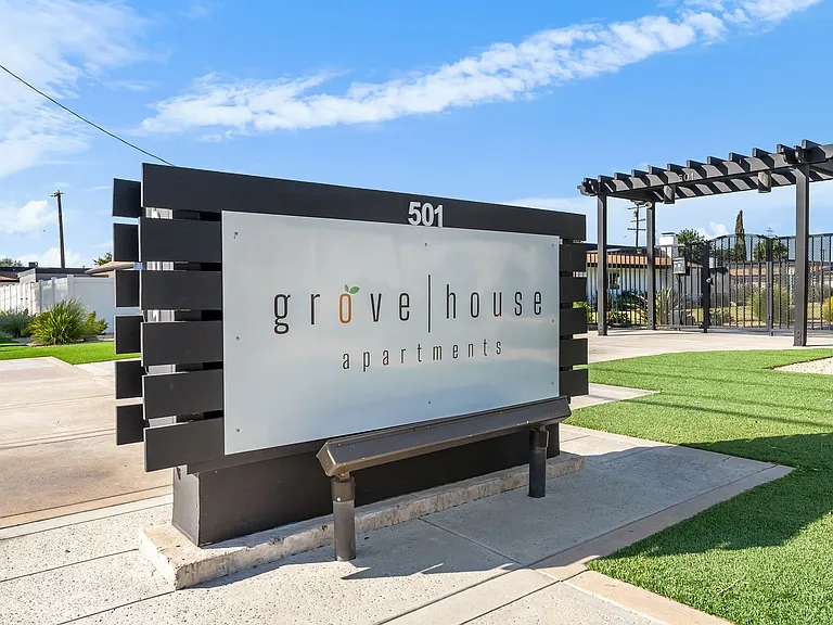 Grove House — Photo 17