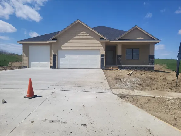 101 Crossroads Ct, Polk City, IA 50226