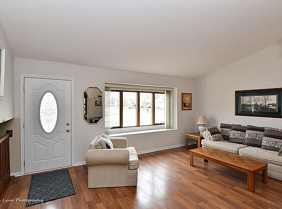 5th image of 2100 Mulberry Dr