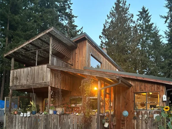 121 E Kinkaid Street, Port Hadlock, WA 98339