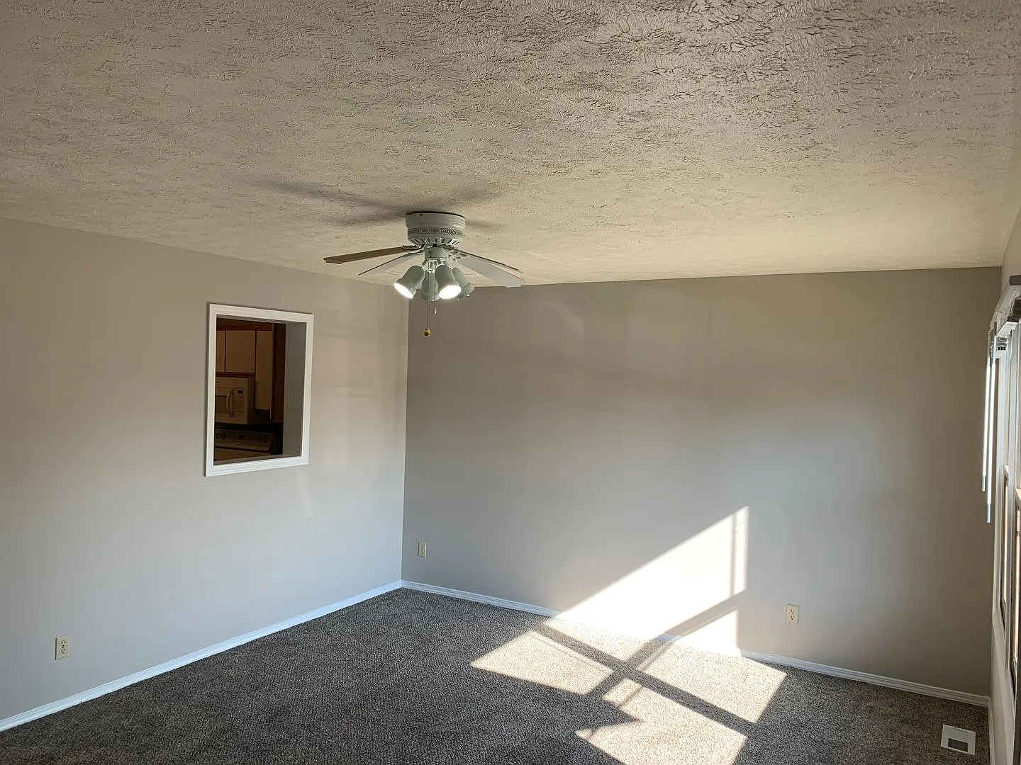 1383 West Allen Street — Photo 4