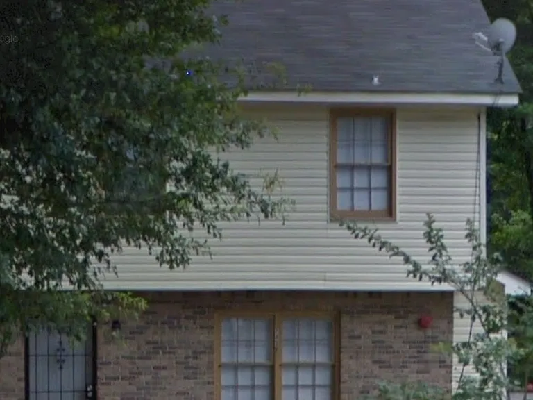 Forest Villa Dr NW — Photo 1