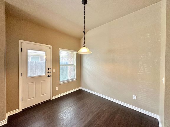 5th image of 302 Sladecek Dr Unit A