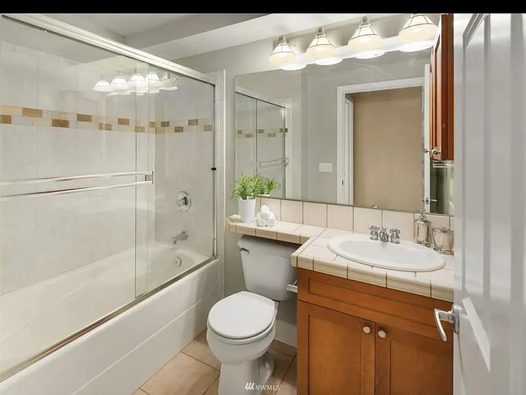 120 1st Ave #101 — Photo 5