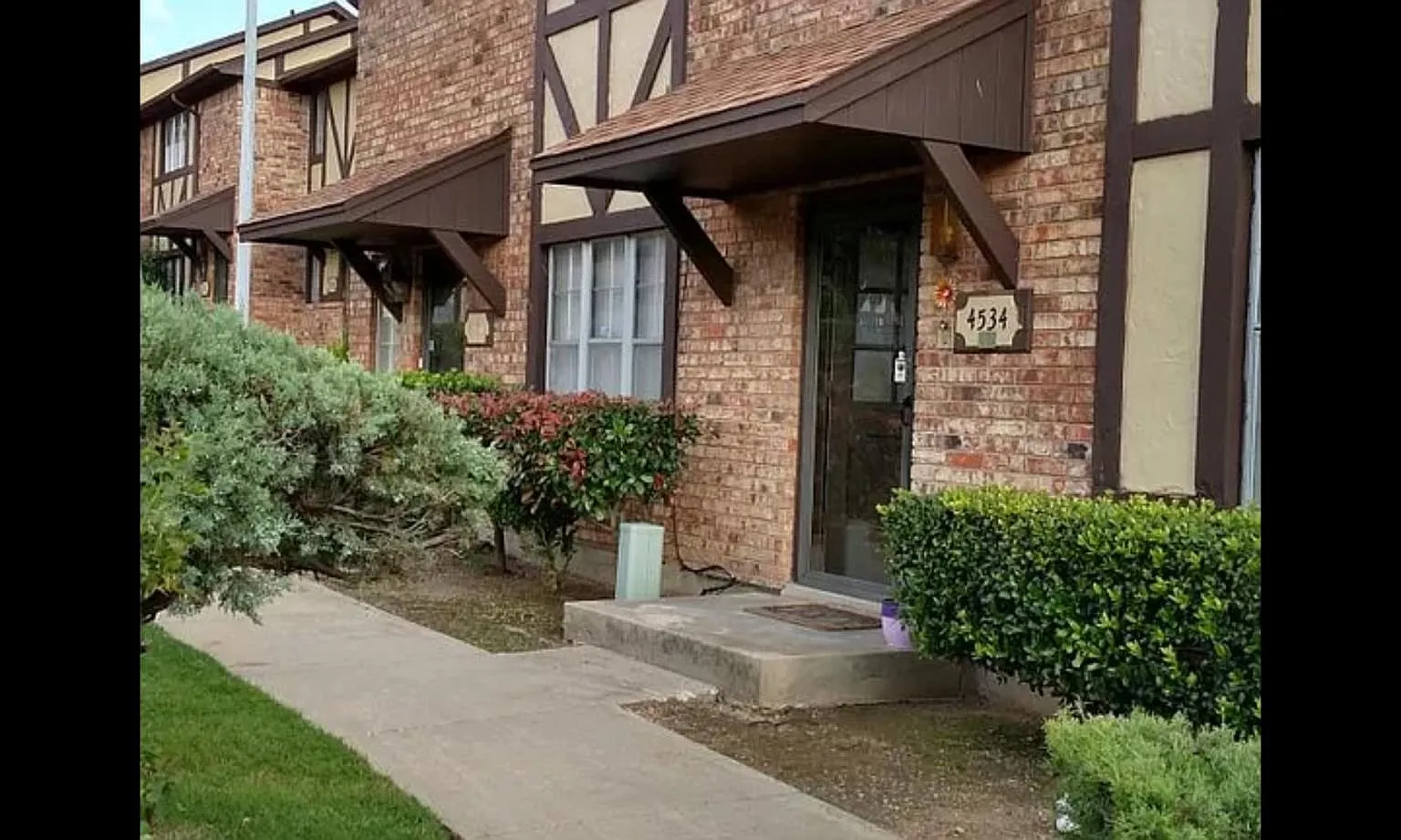 3 bed, 2.5 bath, 1600 sqft, $1,400 — Photo 1