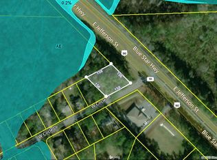 Circle Dr, Gretna, FL 32332