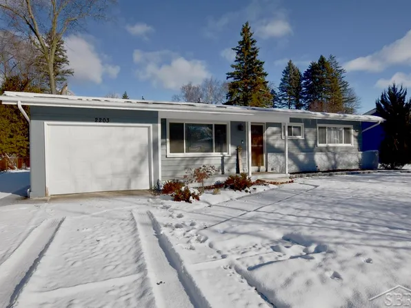 2203 Lambros Dr, Midland, MI 48642