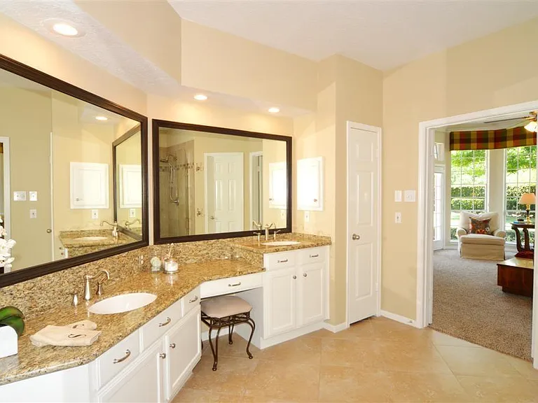 4103 Walnut Pond Dr — Photo 18