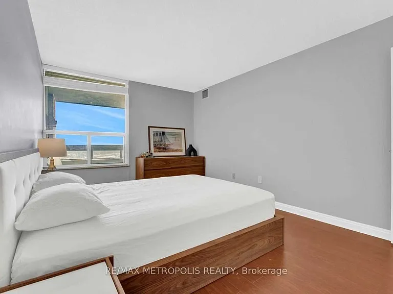 2365 Kennedy Rd #1106 — Photo 32