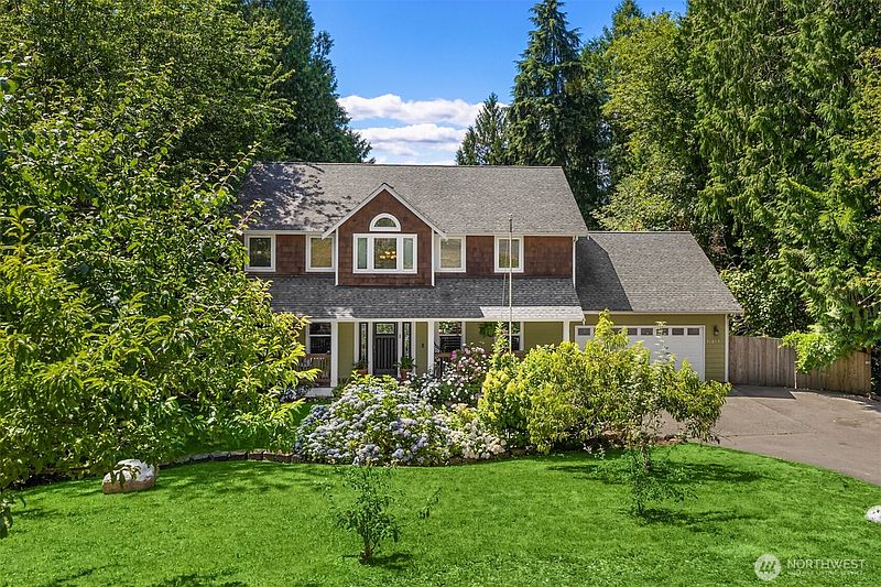 2nd image of 34059 Bridge View Drive NE