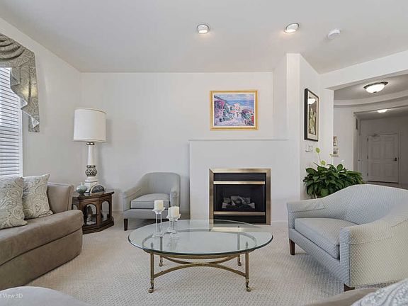 3rd image of 1914 Farnsworth Ln Unit 310