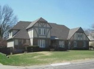 9415 W 88th St, Overland Park, KS 66212