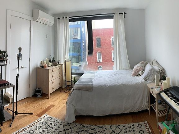 5th image of 169 Graham Ave #3033