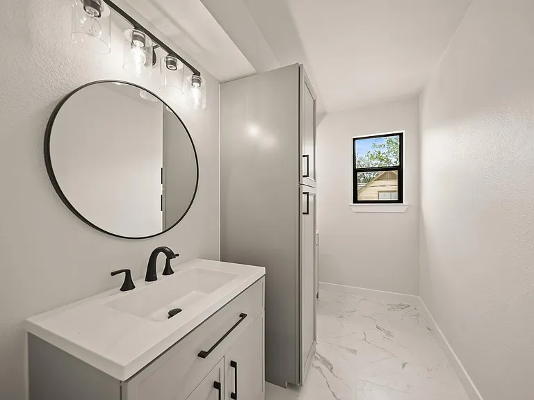 3010 Manila Ln — Photo 17