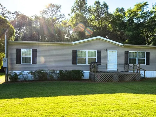 157 Roblyer Rd, Benton, TN 37307