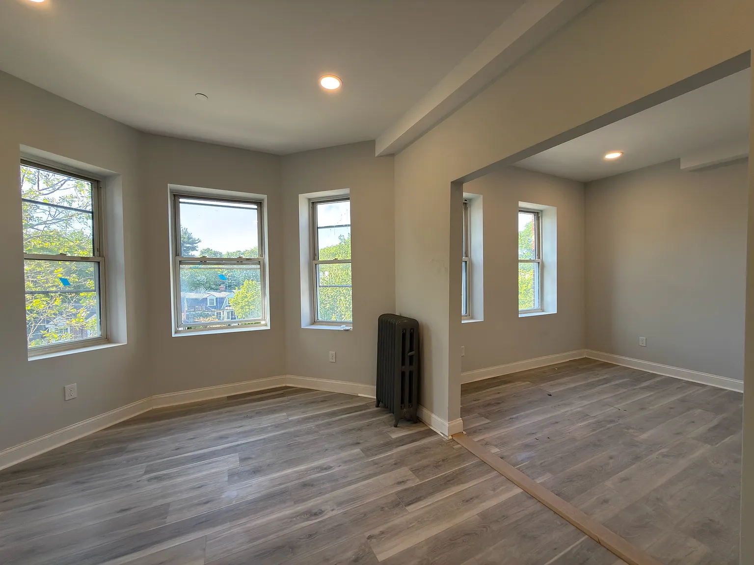 2 bed, 1000 sqft, $3,850 — Photo 4