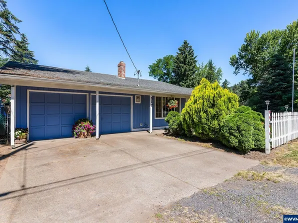 519 SE 6th Ave, Mill City, OR 97360