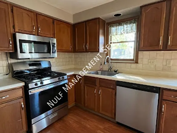 121 4th Ave, Scottdale, PA 15683