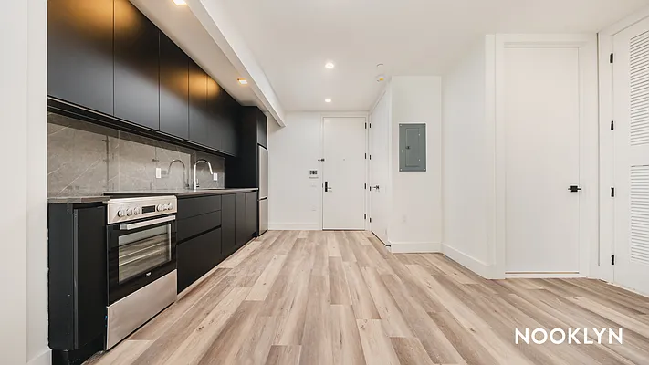 Rented by Nooklyn NYC LLC | media 44