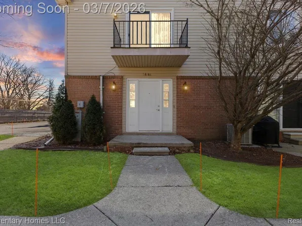 38181 Bradwood Ct, Harrison Township, MI 48045