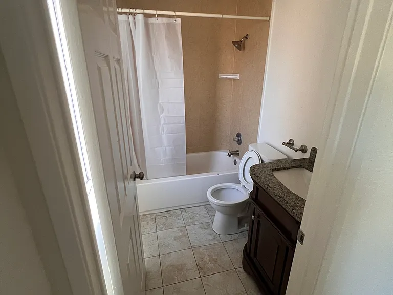2221 Orange Grove Ave #B — Photo 17