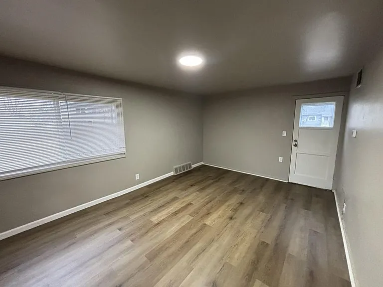31807-31809 Tuscola Ct #2 — Photo 5