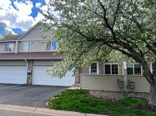 1110 Pecks Woods Dr, New Brighton, MN 55112