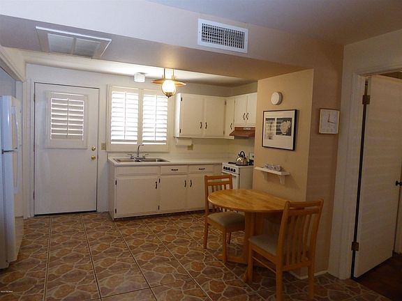 3rd image of 387 S Paseo Quinta
