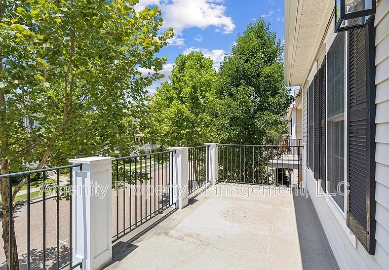 5434 Center St #1 — Photo 25