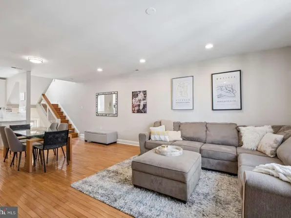 612 Queen St, Philadelphia, PA 19147