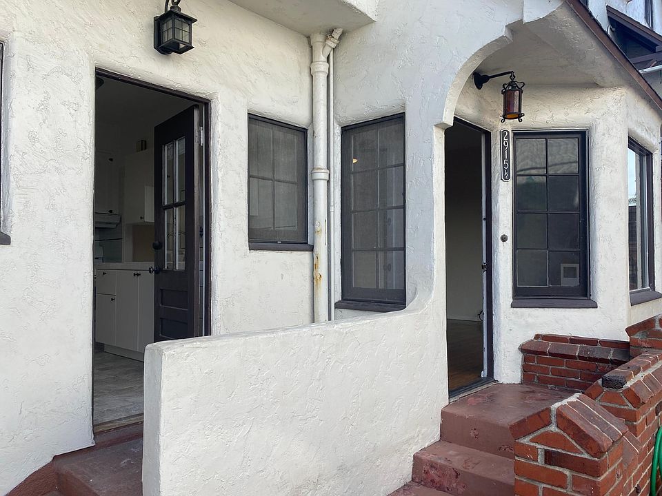 2 doors to unit, with small porches