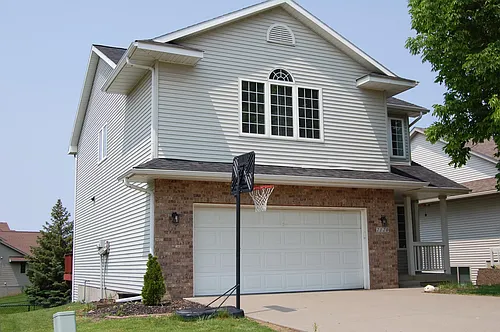 2120 Timber Ln Photo 1