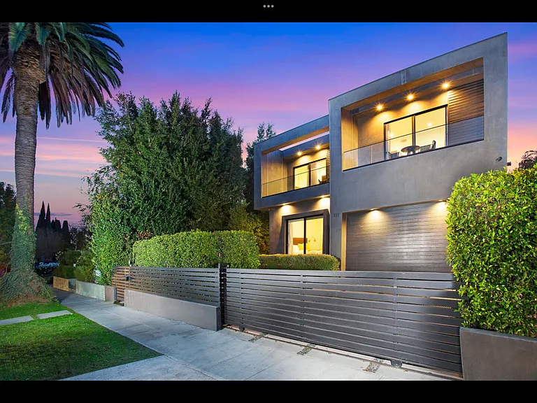 N Gardner St — Photo 11