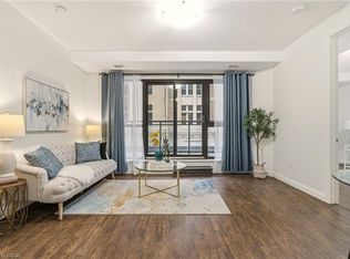 112 King St E #408, Hamilton, ON
