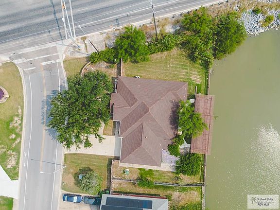 3rd image of 4505 Lakeway Dr